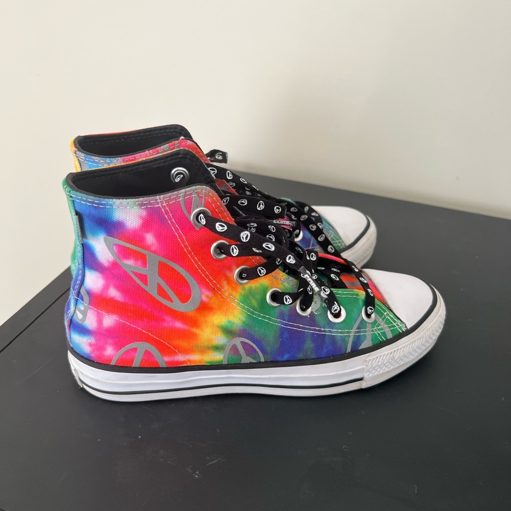 Converse - Cons/ Peace Sign and Tye Dye